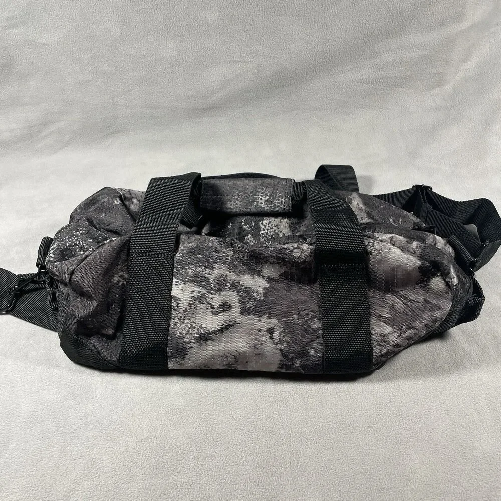 Bass Pro Shop Outfitters Duffle Bag Small Travel Outdoors Black Gray Preowned
